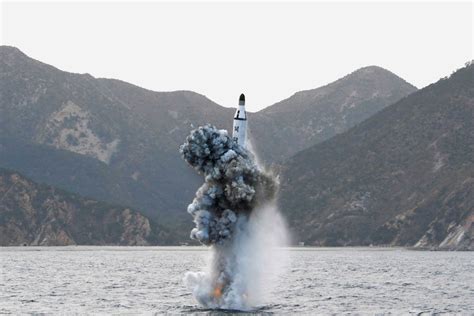N. Korea tests sub-launched missile
